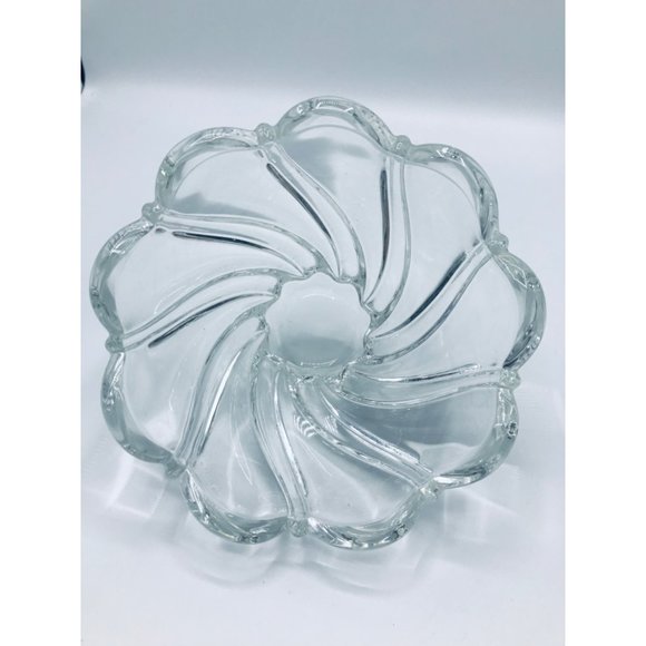 Vintage Mikasa clear crystal swirl scalloped art glass candy, nut dish. Germany - Picture 4 of 7